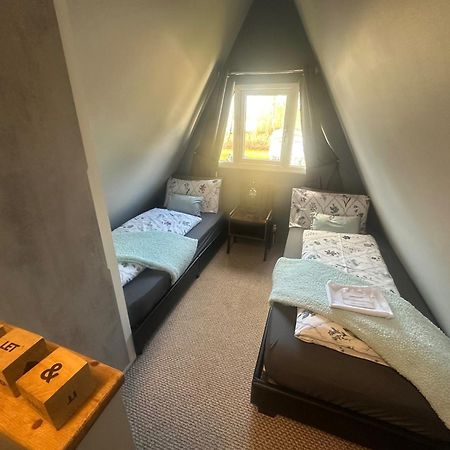 Widgeon Bespoke Cabin Is Lakeside With Private Fishing Peg, Hot Tub Situated At Tattershall Lakes Country Park ภายนอก รูปภาพ