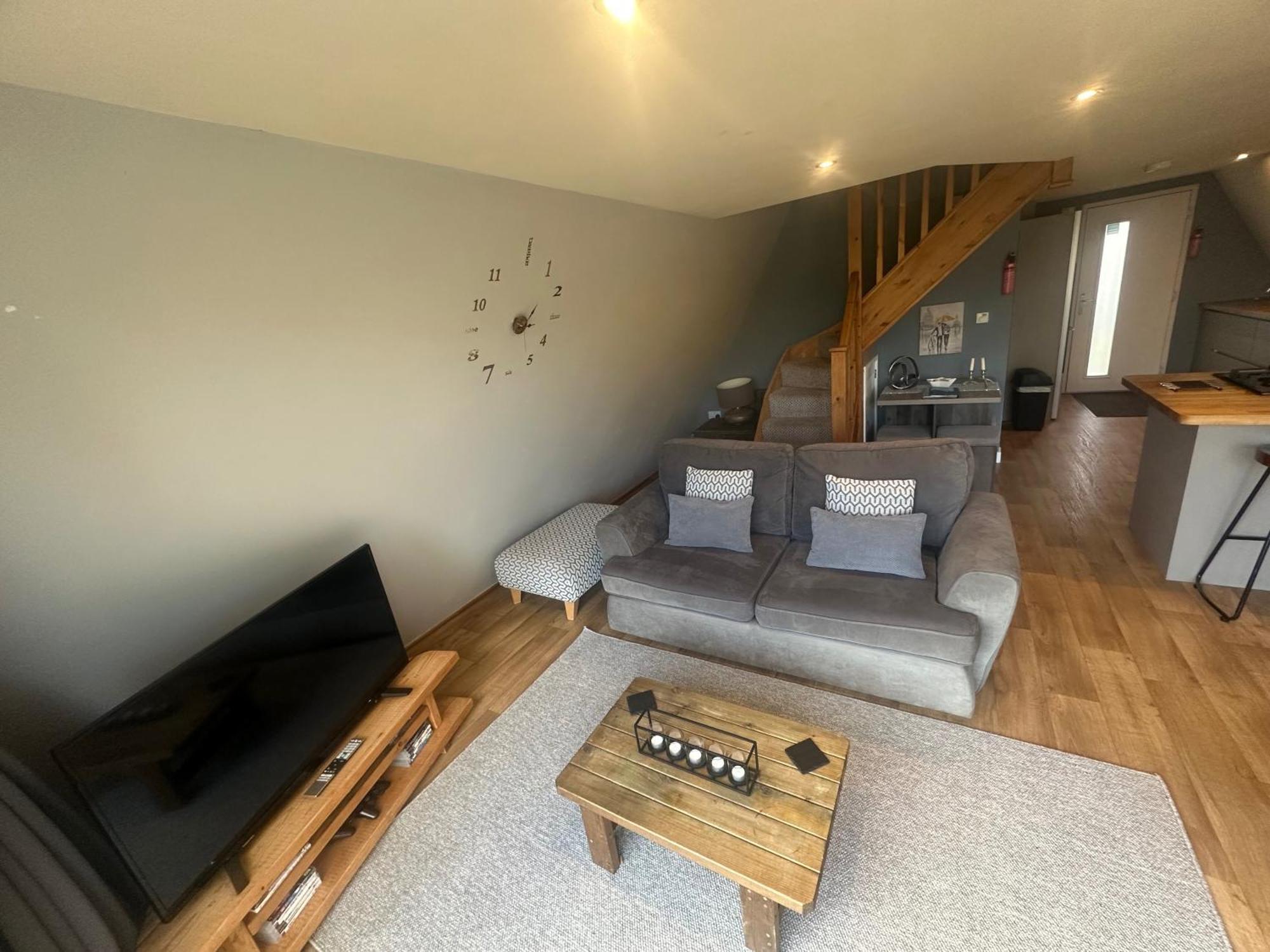 Widgeon Bespoke Cabin Is Lakeside With Private Fishing Peg, Hot Tub Situated At Tattershall Lakes Country Park ภายนอก รูปภาพ